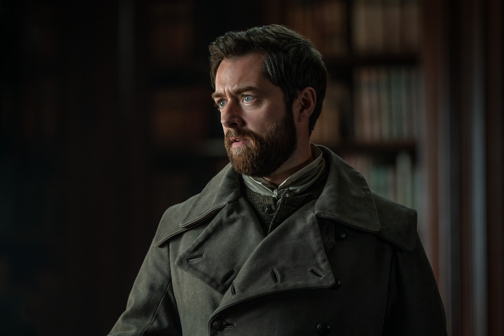 'Outlander' Star Richard Rankin Teases What's Next for Roger With Season 7's Time-Traveling Twist