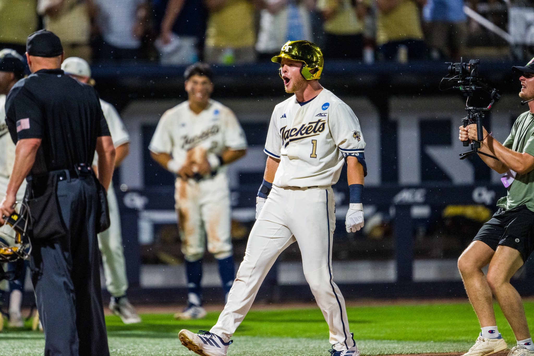 Oklahoma stuns Georgia Tech with 10th-inning walk-off – Albany Herald