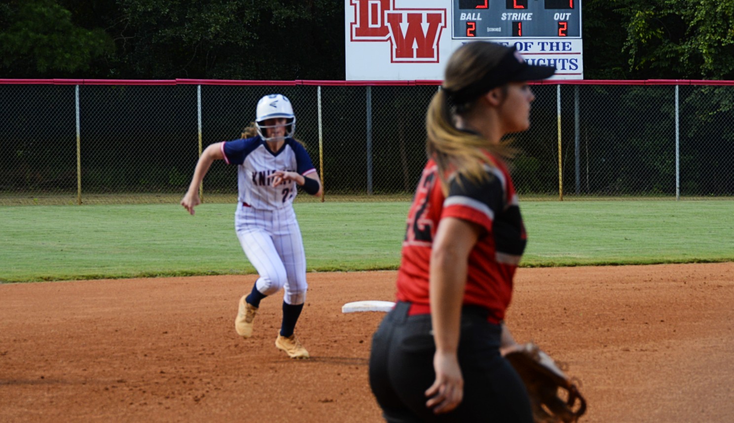 Deerfield-Windsor Lady Knights win third straight